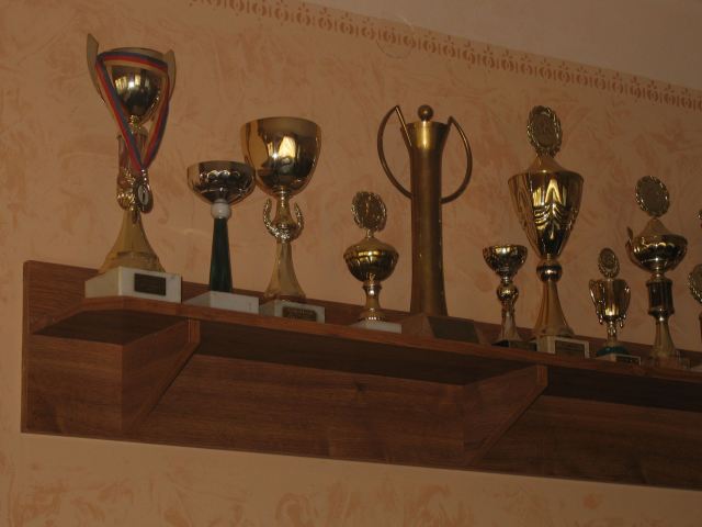 trofeje + hřiště